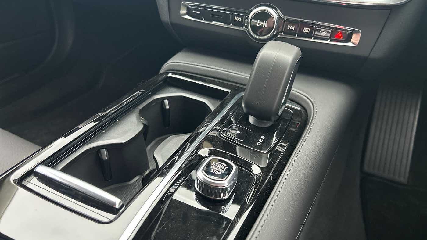 Volvo V90 Plus, T6 AWD Plug-in hybrid, Electric/Petrol, Dark