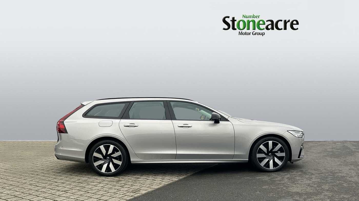 Volvo V90 Plus, T6 AWD Plug-in hybrid, Electric/Petrol, Dark