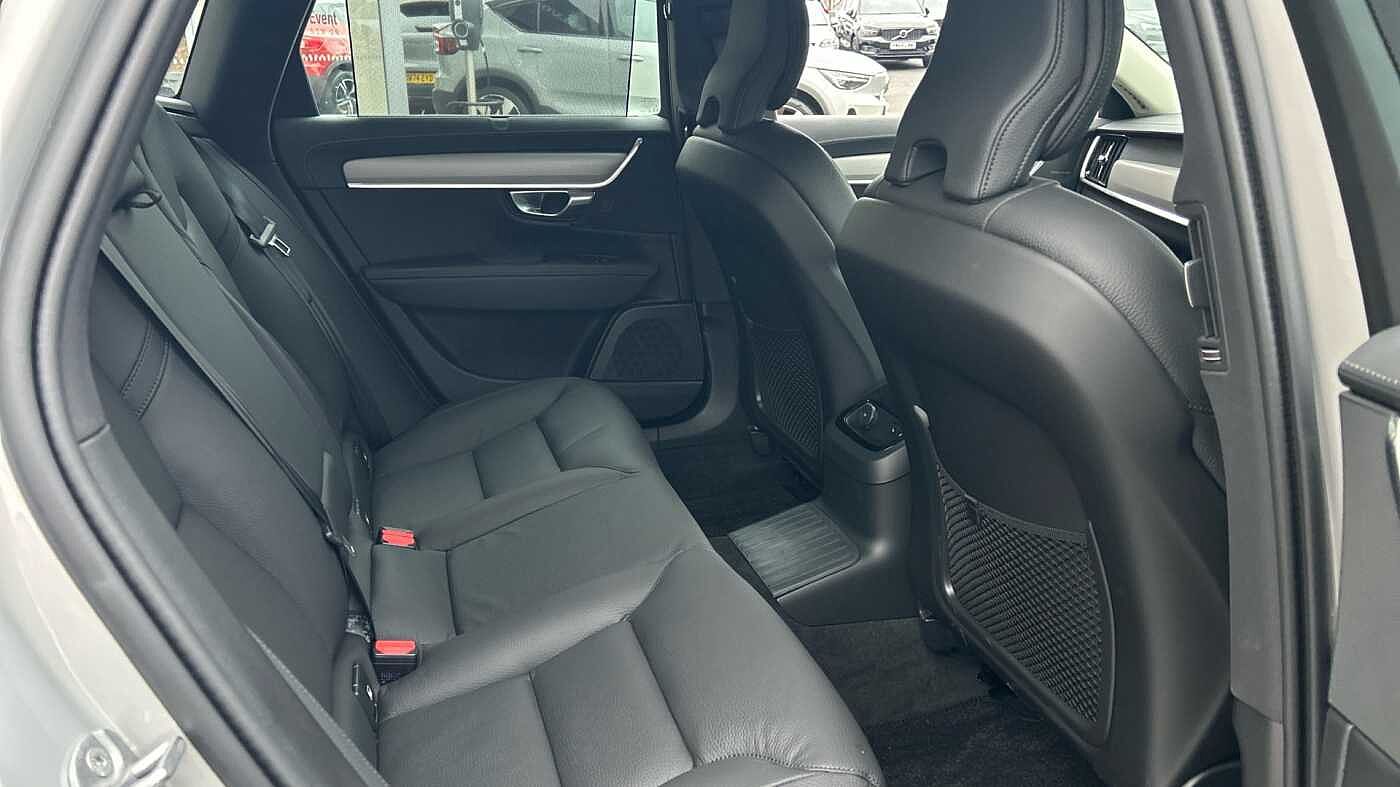 Volvo V90 Plus, T6 AWD Plug-in hybrid, Electric/Petrol, Dark