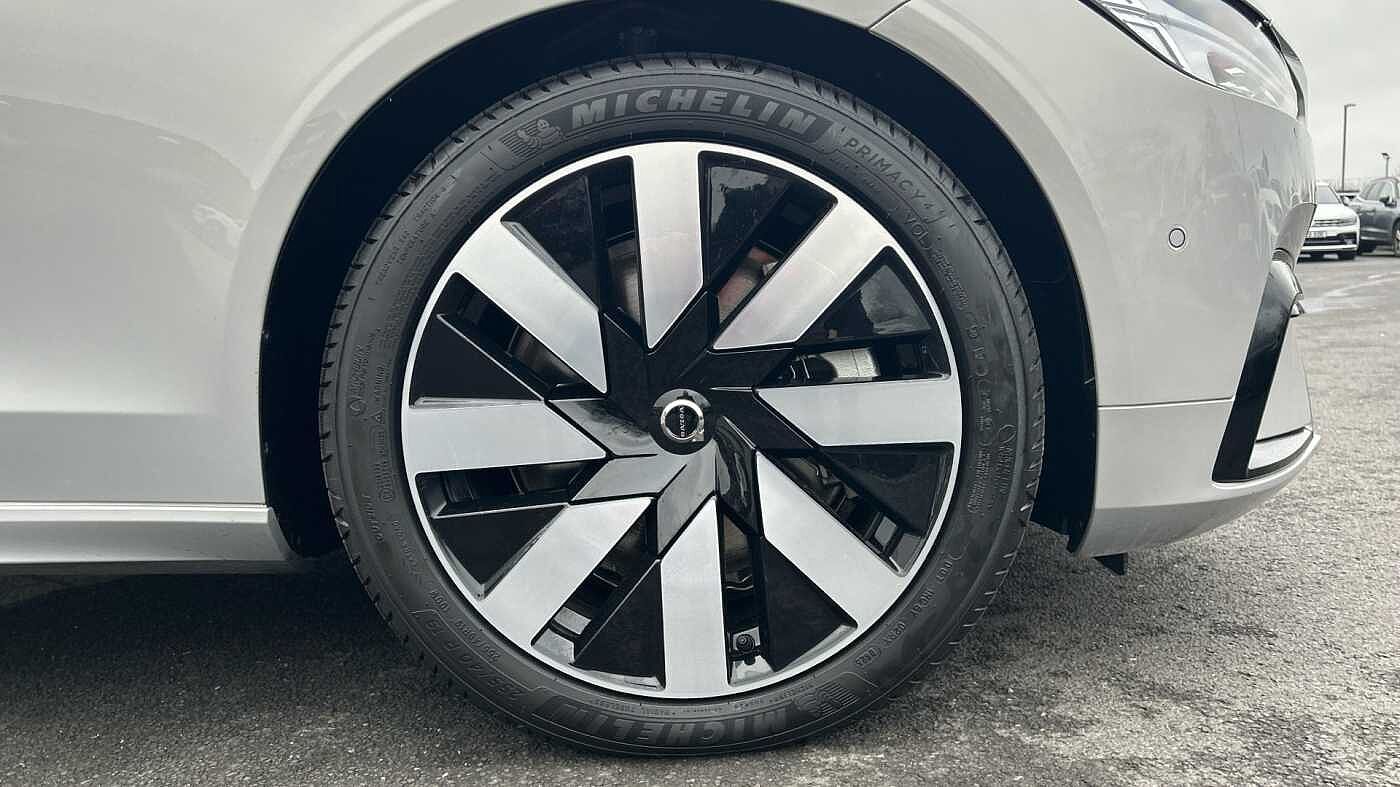 Volvo V90 Plus, T6 AWD Plug-in hybrid, Electric/Petrol, Dark
