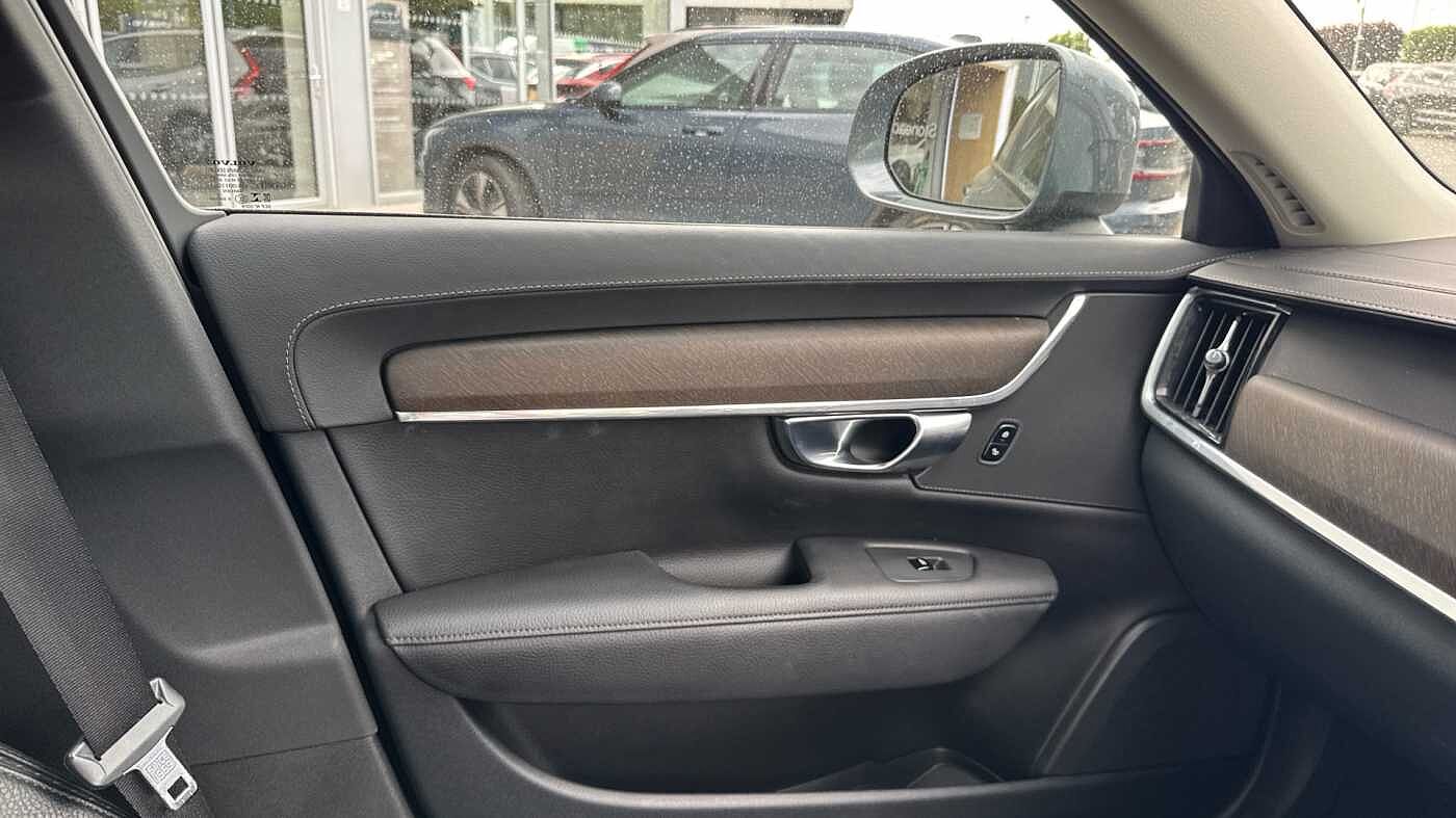 Volvo V90 Cross Country T5 AWD Plus Automatic