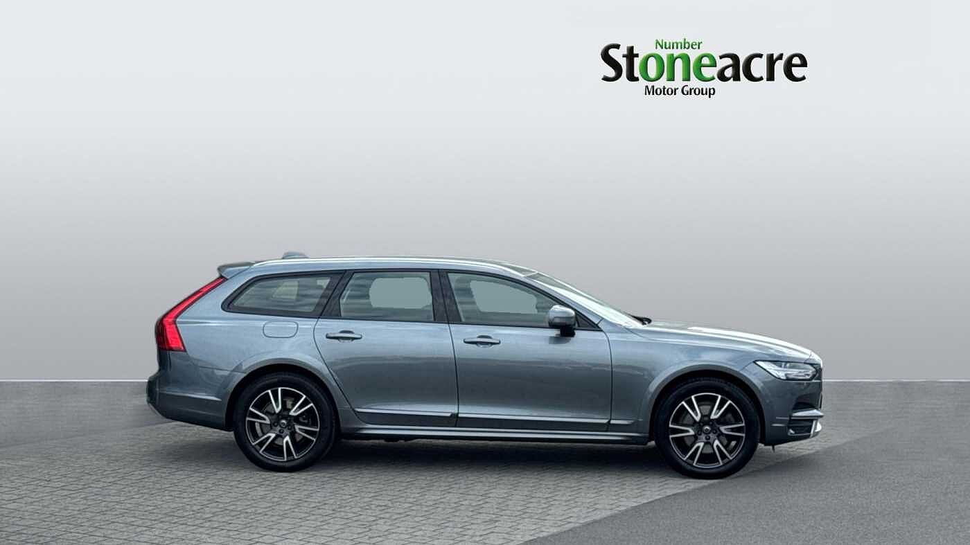 Volvo V90 Cross Country T5 AWD Plus Automatic
