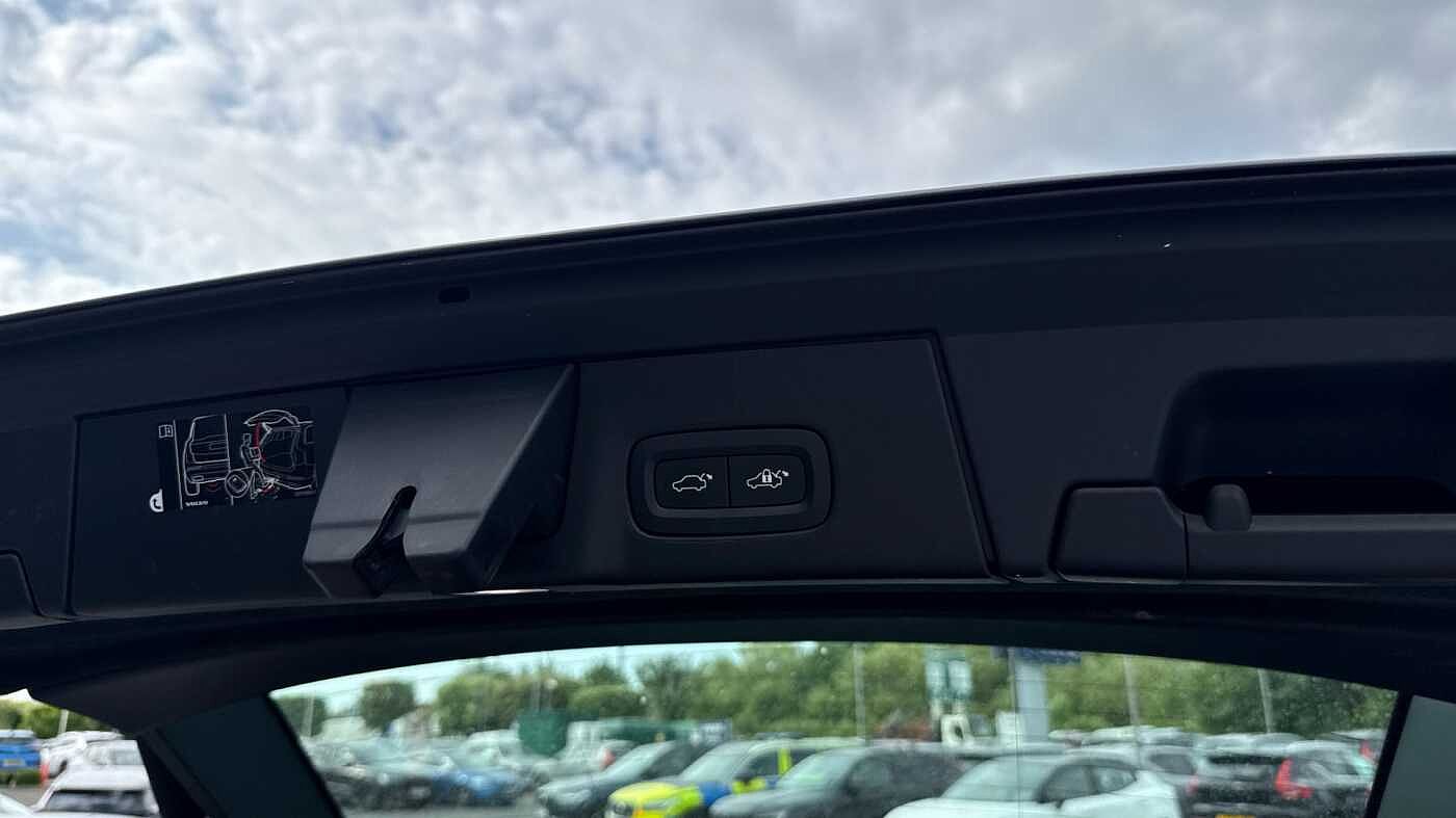 Volvo V90 Cross Country T5 AWD Plus Automatic