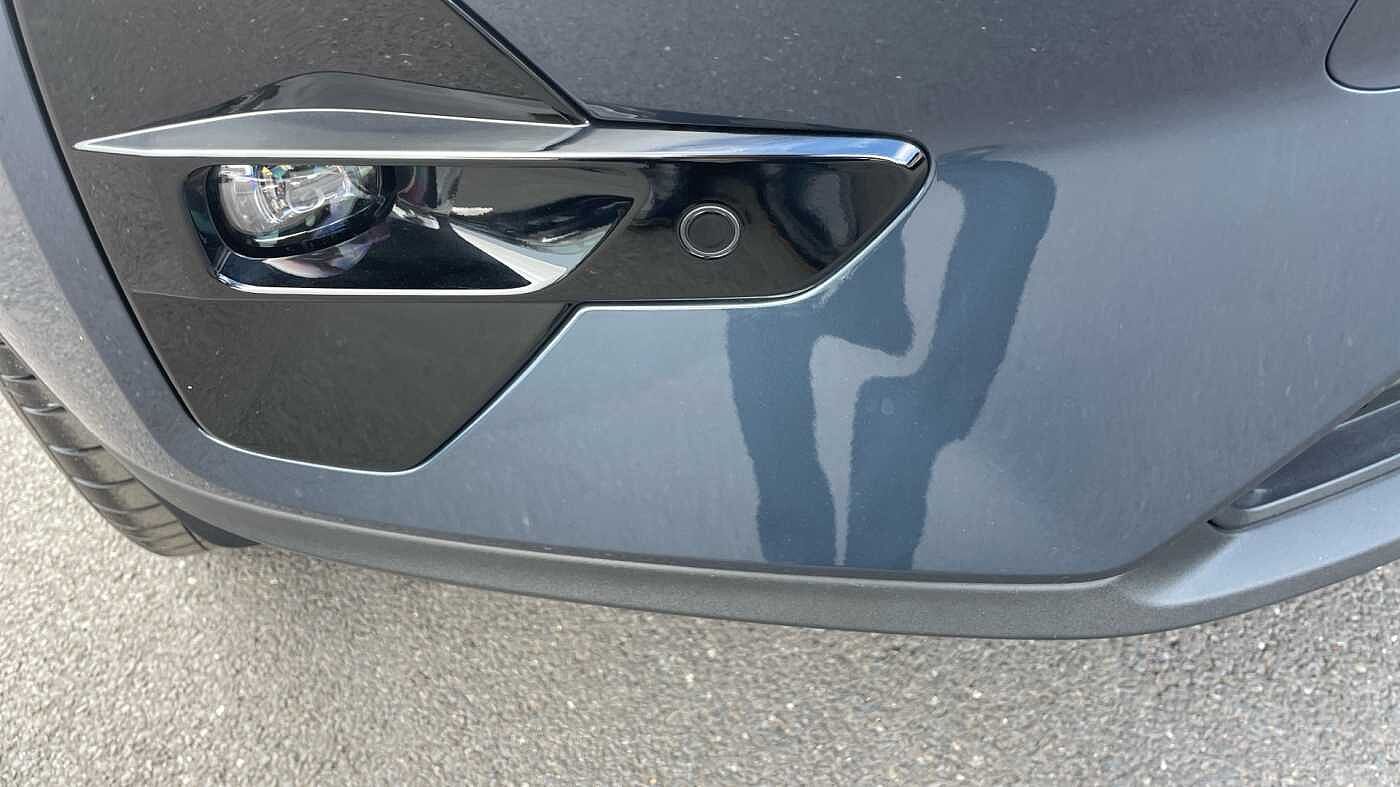 Volvo XC40 Ultra, B3 Mild hybrid, Petrol, Dark