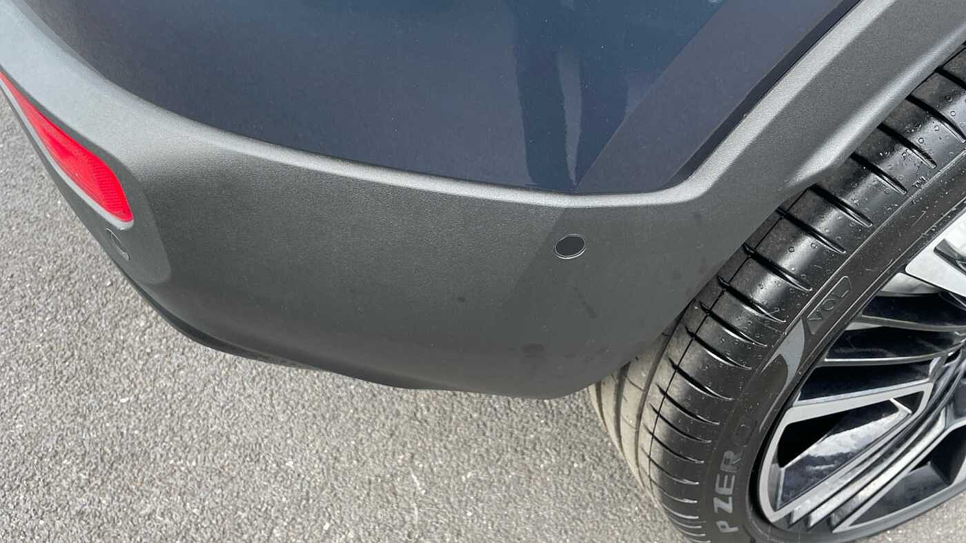 Volvo XC40 Ultra, B3 Mild hybrid, Petrol, Dark