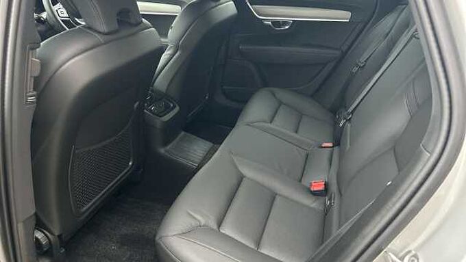 Volvo V90 Plus, T6 AWD Plug-in hybrid, Electric/Petrol, Dark