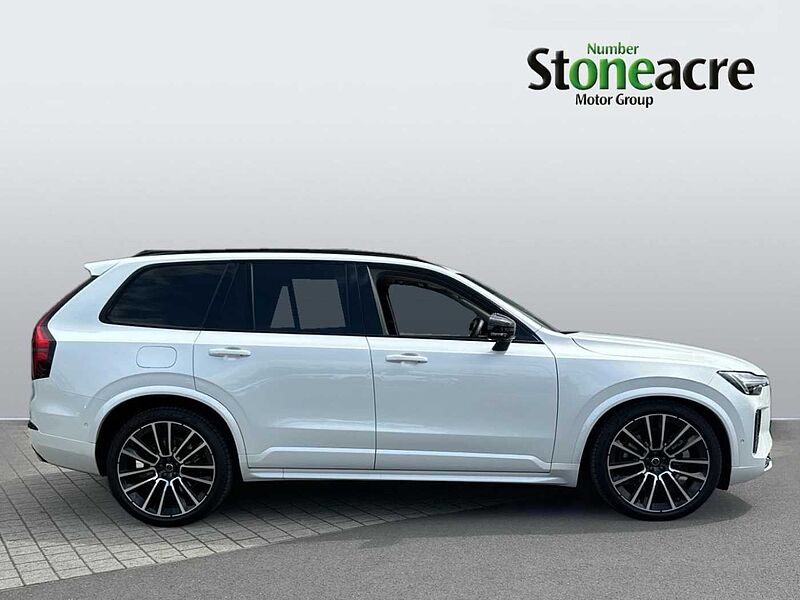 Volvo XC90 Ultra, T8 AWD Plug-in hybrid, Electric/Petrol, Dark, 7 Seats