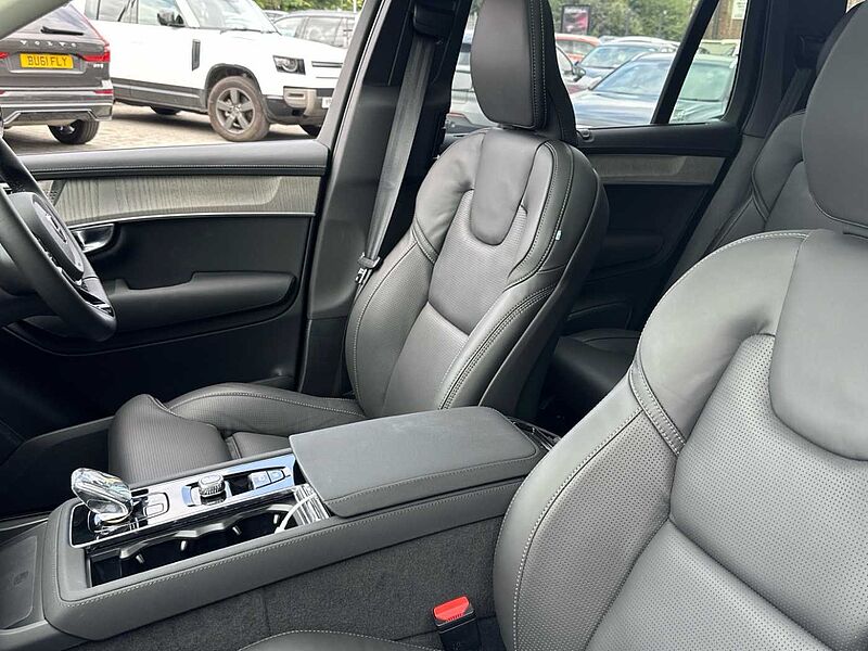 Volvo XC90 Ultra, T8 AWD Plug-in hybrid, Electric/Petrol, Dark, 7 Seats