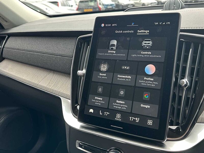 Volvo XC90 Ultra, T8 AWD Plug-in hybrid, Electric/Petrol, Dark, 7 Seats