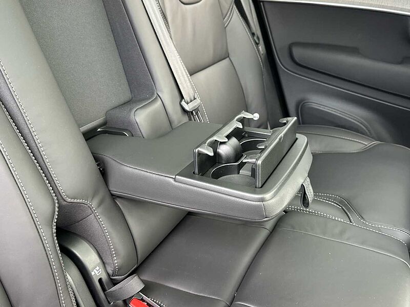 Volvo XC90 Ultra, T8 AWD Plug-in hybrid, Electric/Petrol, Dark, 7 Seats