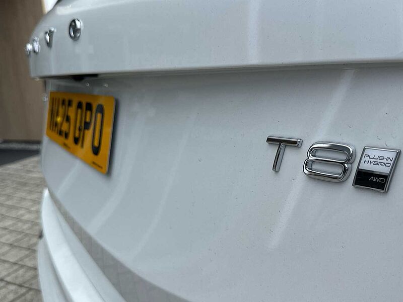 Volvo XC90 Ultra, T8 AWD Plug-in hybrid, Electric/Petrol, Dark, 7 Seats