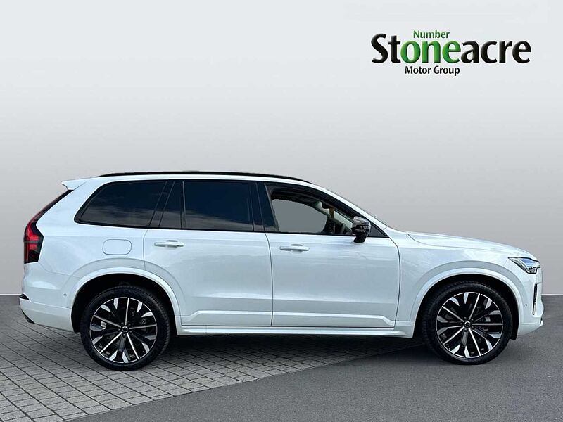 Volvo XC90 Ultra, T8 AWD Plug-in hybrid, Electric/Petrol, Dark, 7 Seats