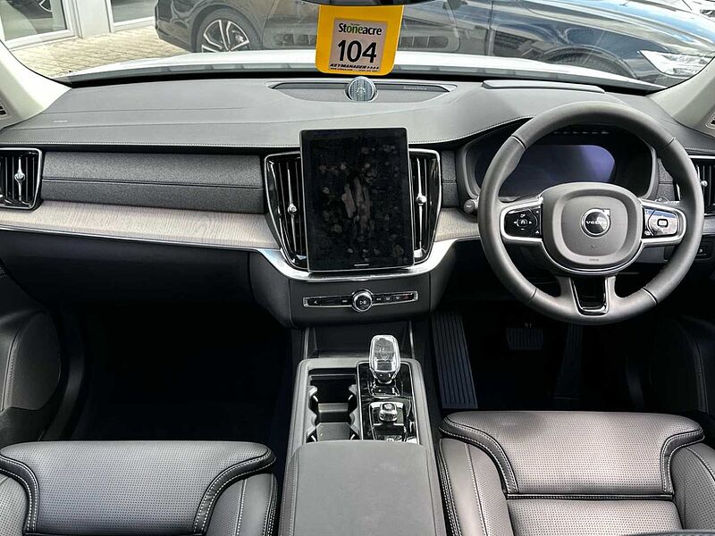 Volvo XC90 Ultra, T8 AWD Plug-in hybrid, Electric/Petrol, Dark, 7 Seats