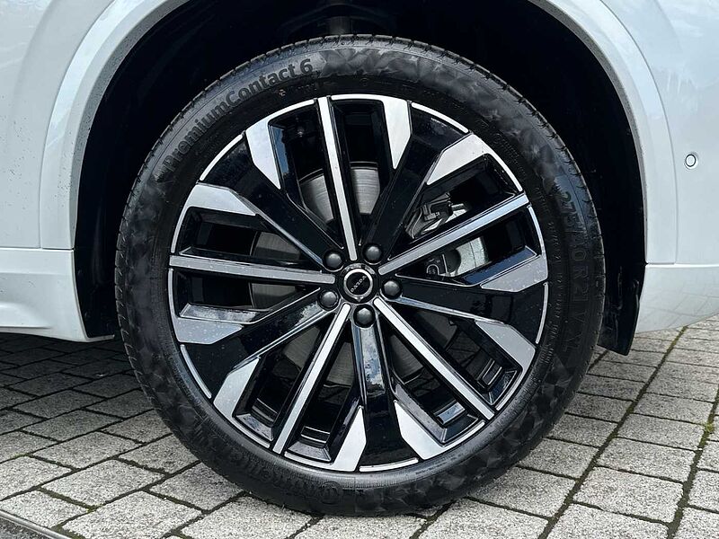 Volvo XC90 Ultra, T8 AWD Plug-in hybrid, Electric/Petrol, Dark, 7 Seats