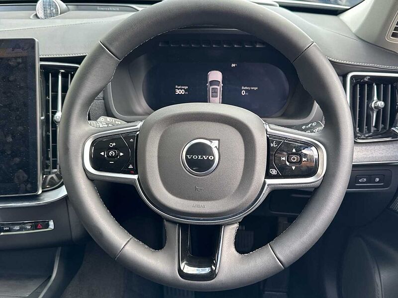 Volvo XC90 Ultra, T8 AWD Plug-in hybrid, Electric/Petrol, Dark, 7 Seats