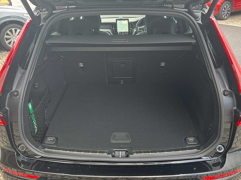 Volvo XC60 Black Edition Ultra, T8 AWD Plug-in hybrid, Electric/Petrol