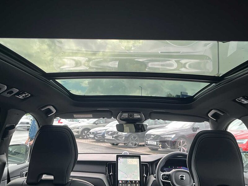 Volvo XC60 Black Edition Ultra, T8 AWD Plug-in hybrid, Electric/Petrol