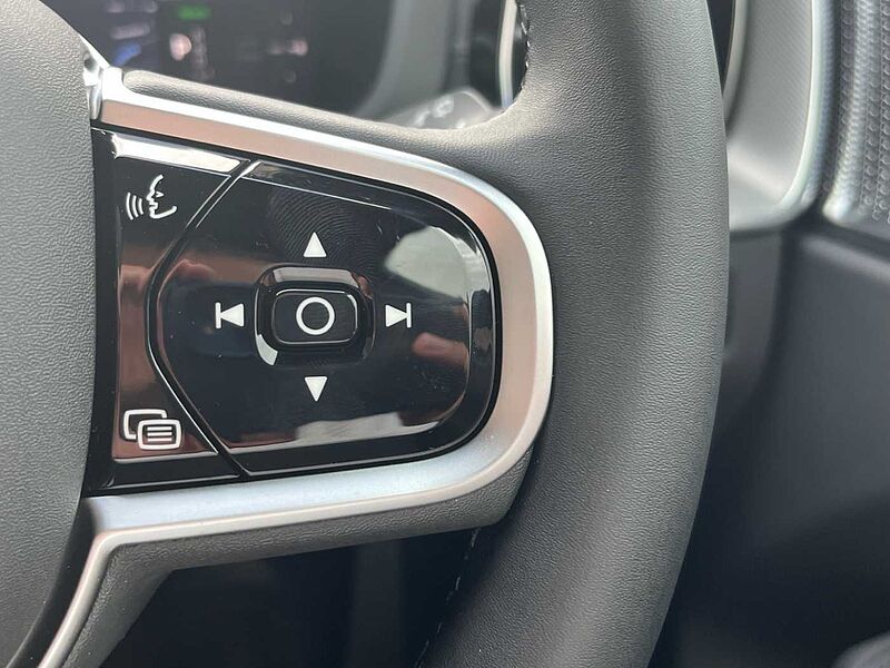 Volvo XC60 Black Edition Ultra, T8 AWD Plug-in hybrid, Electric/Petrol