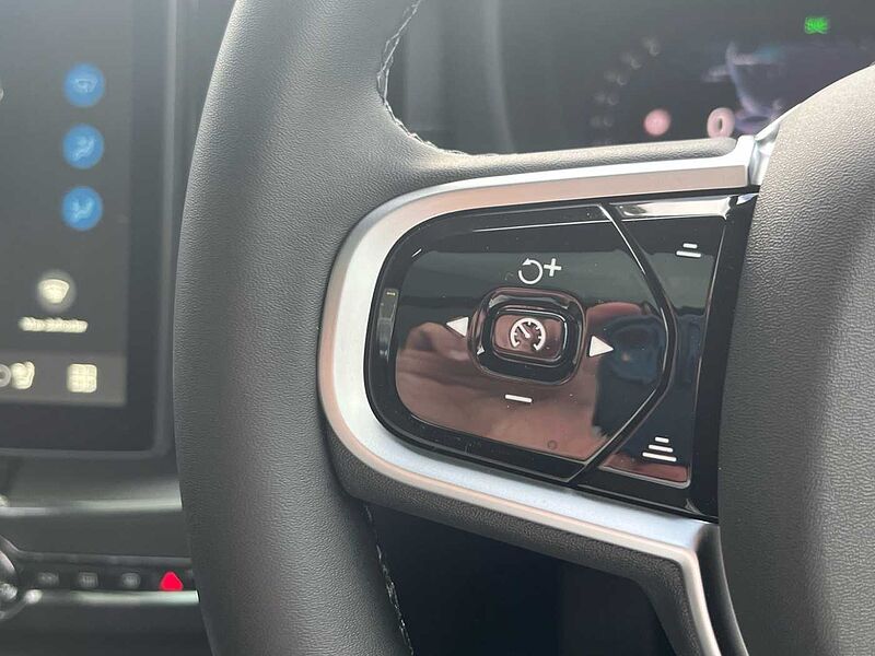 Volvo XC60 Black Edition Ultra, T8 AWD Plug-in hybrid, Electric/Petrol