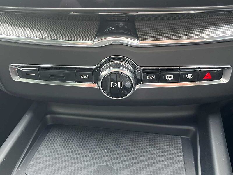 Volvo XC60 Black Edition Ultra, T8 AWD Plug-in hybrid, Electric/Petrol