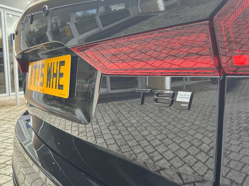 Volvo XC60 Black Edition Ultra, T8 AWD Plug-in hybrid, Electric/Petrol