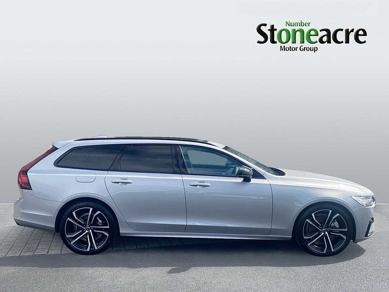 Volvo V90 Ultra, T8 AWD Plug-in hybrid, Electric/Petrol, Dark