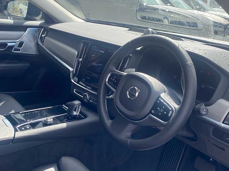 Volvo V90 Ultra, T8 AWD Plug-in hybrid, Electric/Petrol, Dark