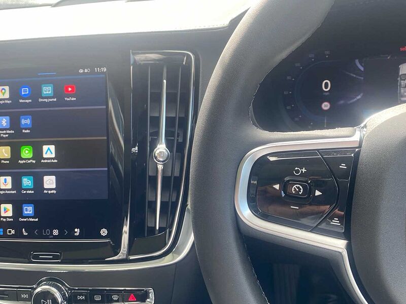 Volvo V90 Ultra, T8 AWD Plug-in hybrid, Electric/Petrol, Dark