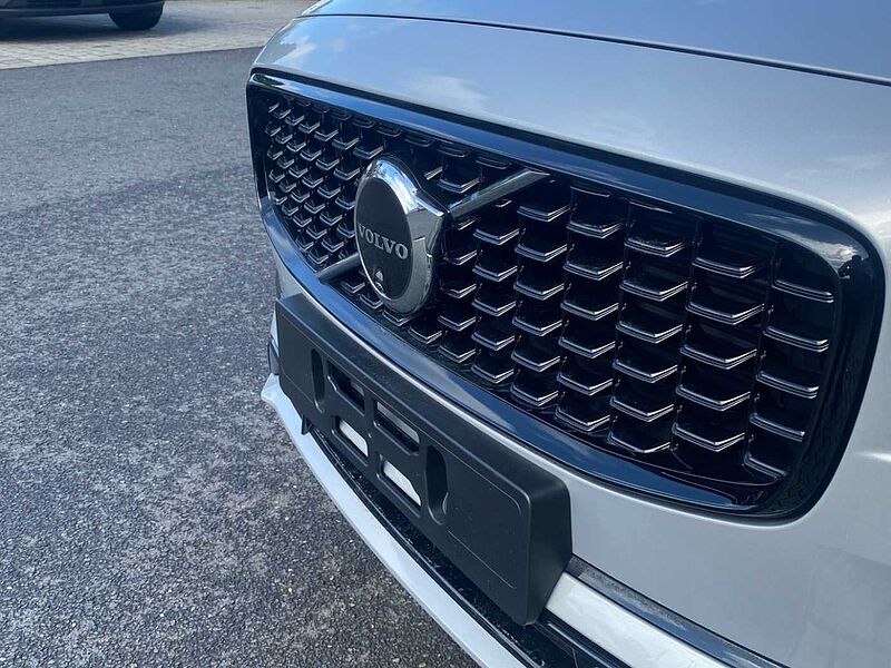 Volvo V90 Ultra, T8 AWD Plug-in hybrid, Electric/Petrol, Dark