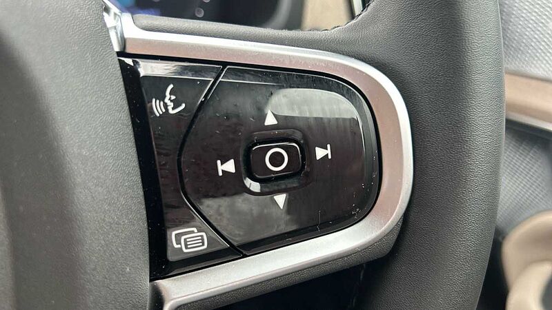 Volvo XC90 Ultra, T8 AWD Plug-in hybrid, Electric/Petrol, Dark, 7 Seats