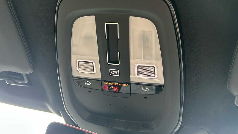 Volvo XC90 Ultra, T8 AWD Plug-in hybrid, Electric/Petrol, Dark, 7 Seats