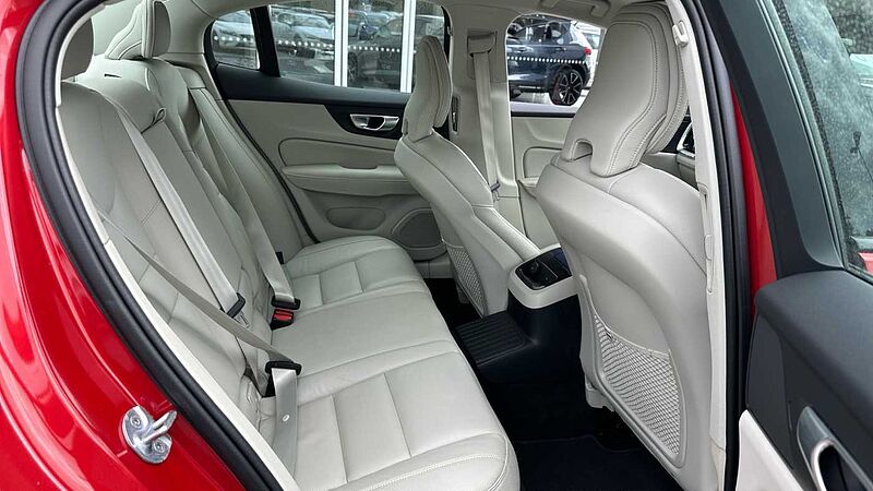 Volvo S60 Recharge Plus, T8 AWD Plug-in hybrid, Electric/Petrol, Dark
