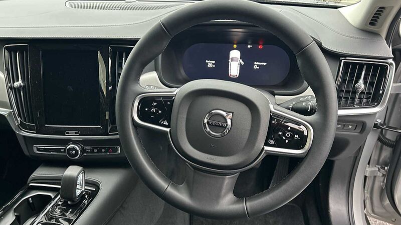 Volvo V90 Plus, T6 AWD Plug-in hybrid, Electric/Petrol, Dark