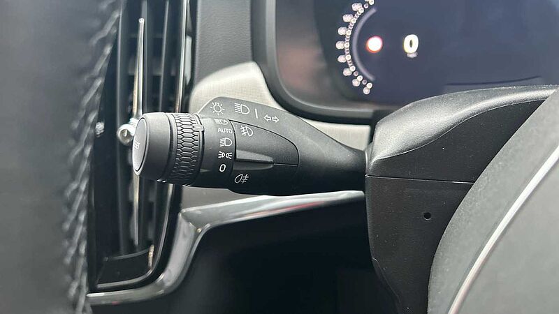 Volvo V90 Plus, T6 AWD Plug-in hybrid, Electric/Petrol, Dark