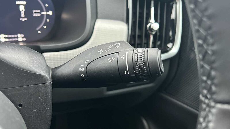 Volvo V90 Plus, T6 AWD Plug-in hybrid, Electric/Petrol, Dark