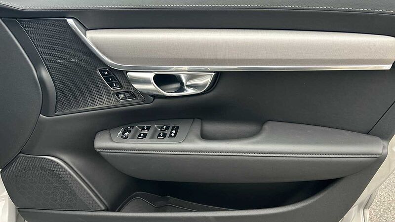 Volvo V90 Plus, T6 AWD Plug-in hybrid, Electric/Petrol, Dark