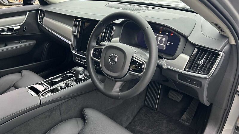 Volvo V90 Plus, T6 AWD Plug-in hybrid, Electric/Petrol, Dark