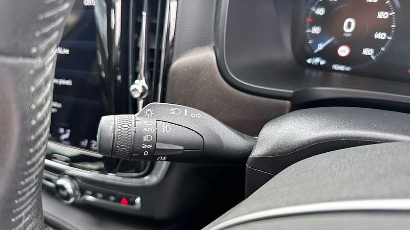 Volvo V90 Cross Country T5 AWD Plus Automatic