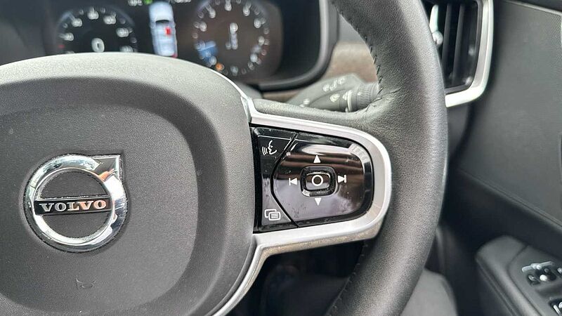 Volvo V90 Cross Country T5 AWD Plus Automatic