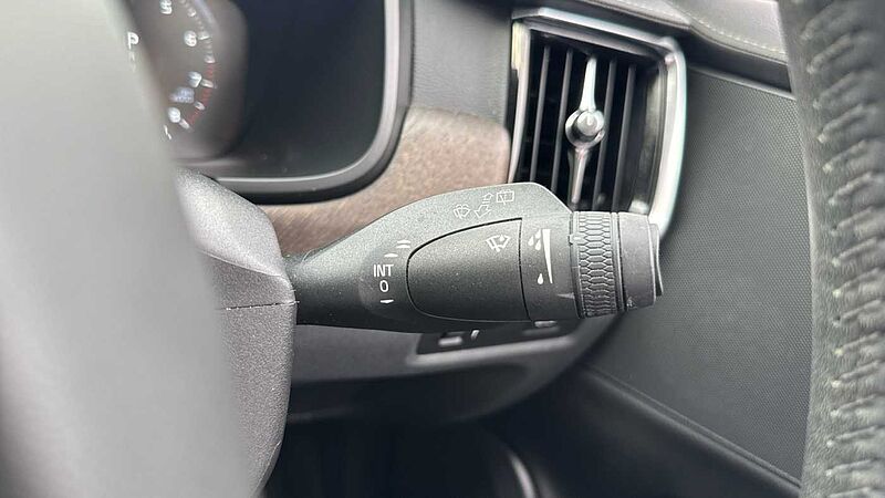 Volvo V90 Cross Country T5 AWD Plus Automatic