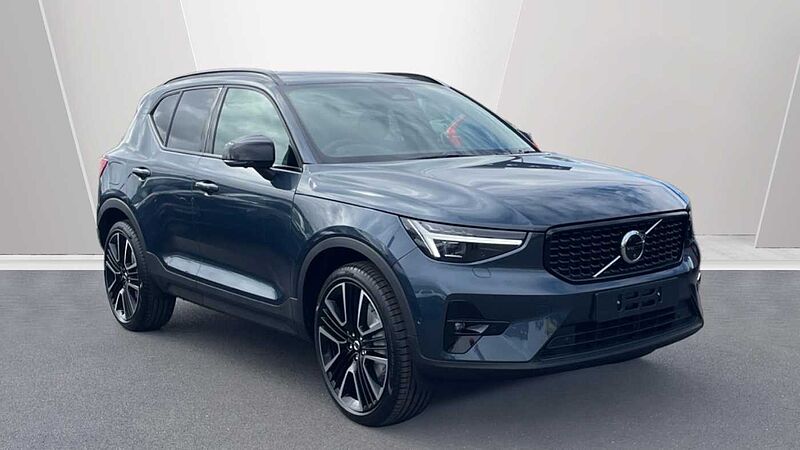 Volvo XC40 Ultra, B3 Mild hybrid, Petrol, Dark