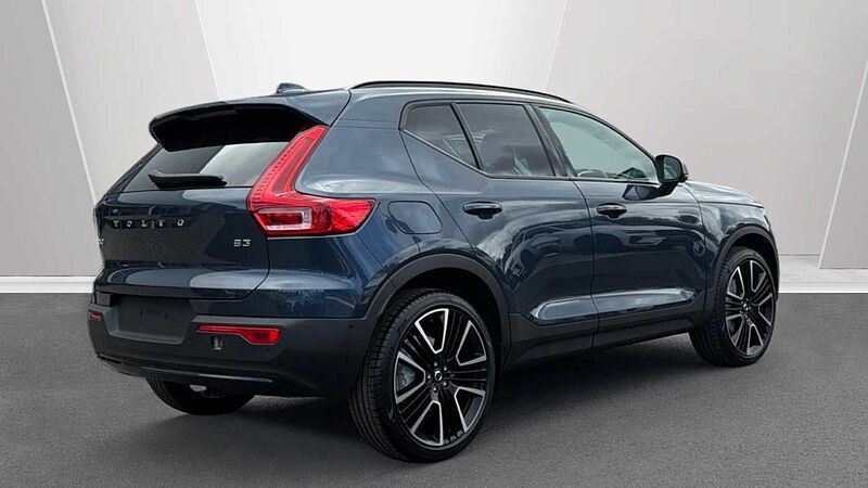 Volvo XC40 Ultra, B3 Mild hybrid, Petrol, Dark