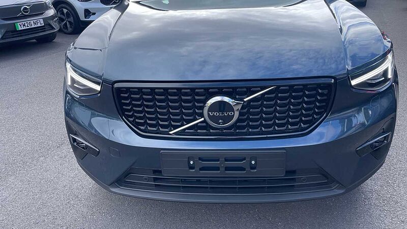 Volvo XC40 Ultra, B3 Mild hybrid, Petrol, Dark