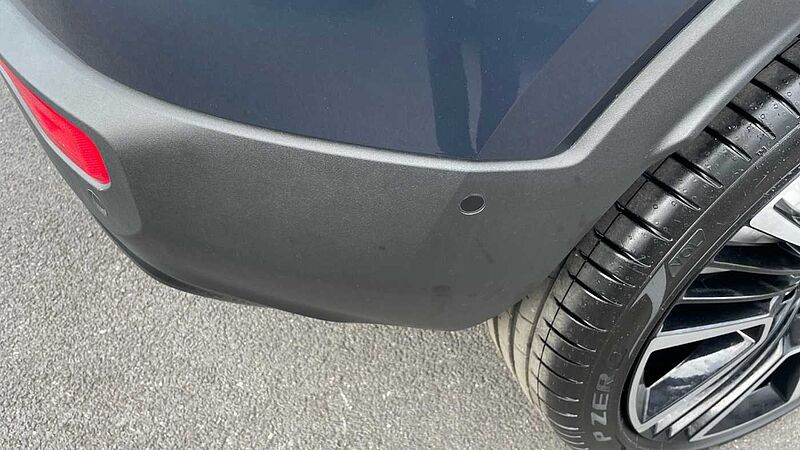 Volvo XC40 Ultra, B3 Mild hybrid, Petrol, Dark