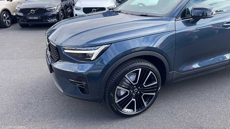 Volvo XC40 Ultra, B3 Mild hybrid, Petrol, Dark