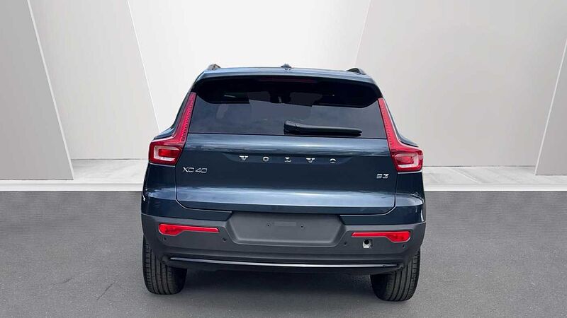 Volvo XC40 Ultra, B3 Mild hybrid, Petrol, Dark