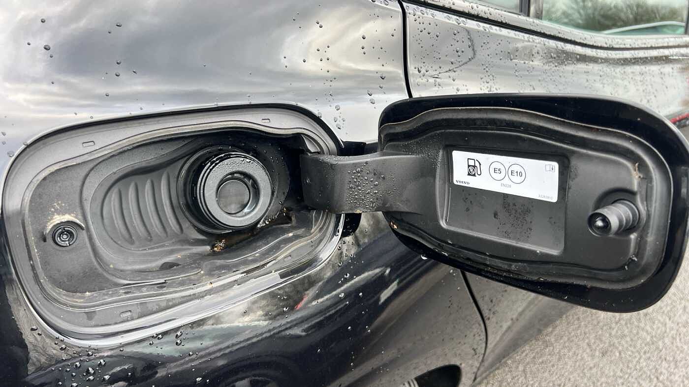 Volvo S60 Plus, B5 AWD Mild hybrid, Petrol, Dark