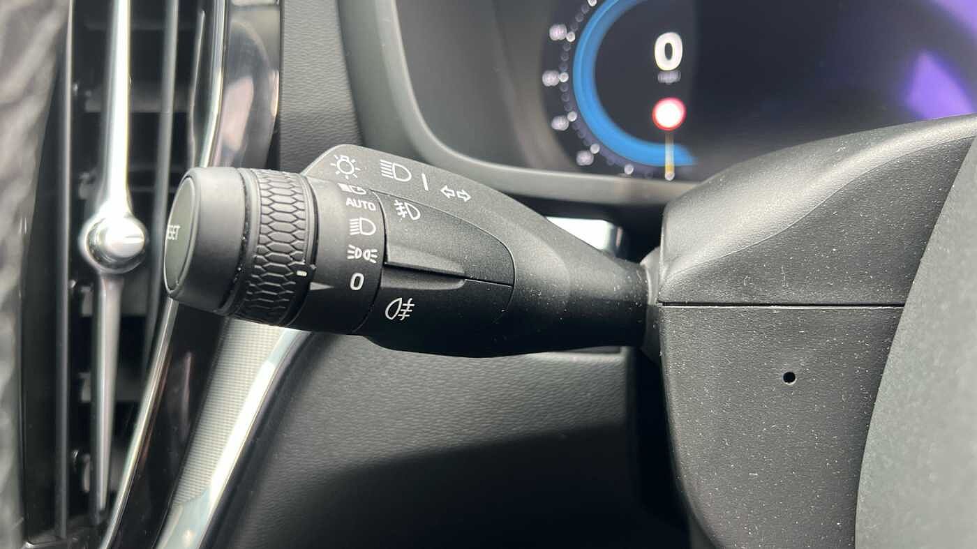 Volvo S60 Plus, B5 AWD Mild hybrid, Petrol, Dark