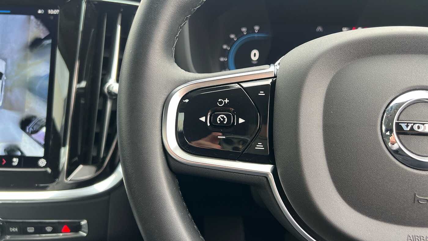 Volvo S60 Plus, B5 AWD Mild hybrid, Petrol, Dark