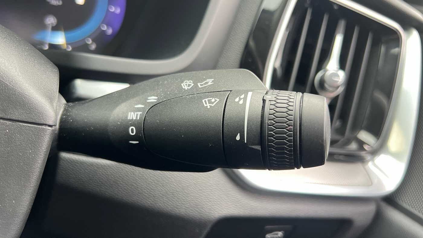 Volvo S60 Plus, B5 AWD Mild hybrid, Petrol, Dark